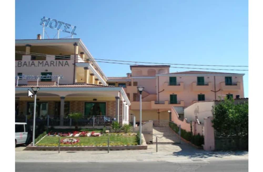 Hotel Baia Marina Orosei Exteriör bild