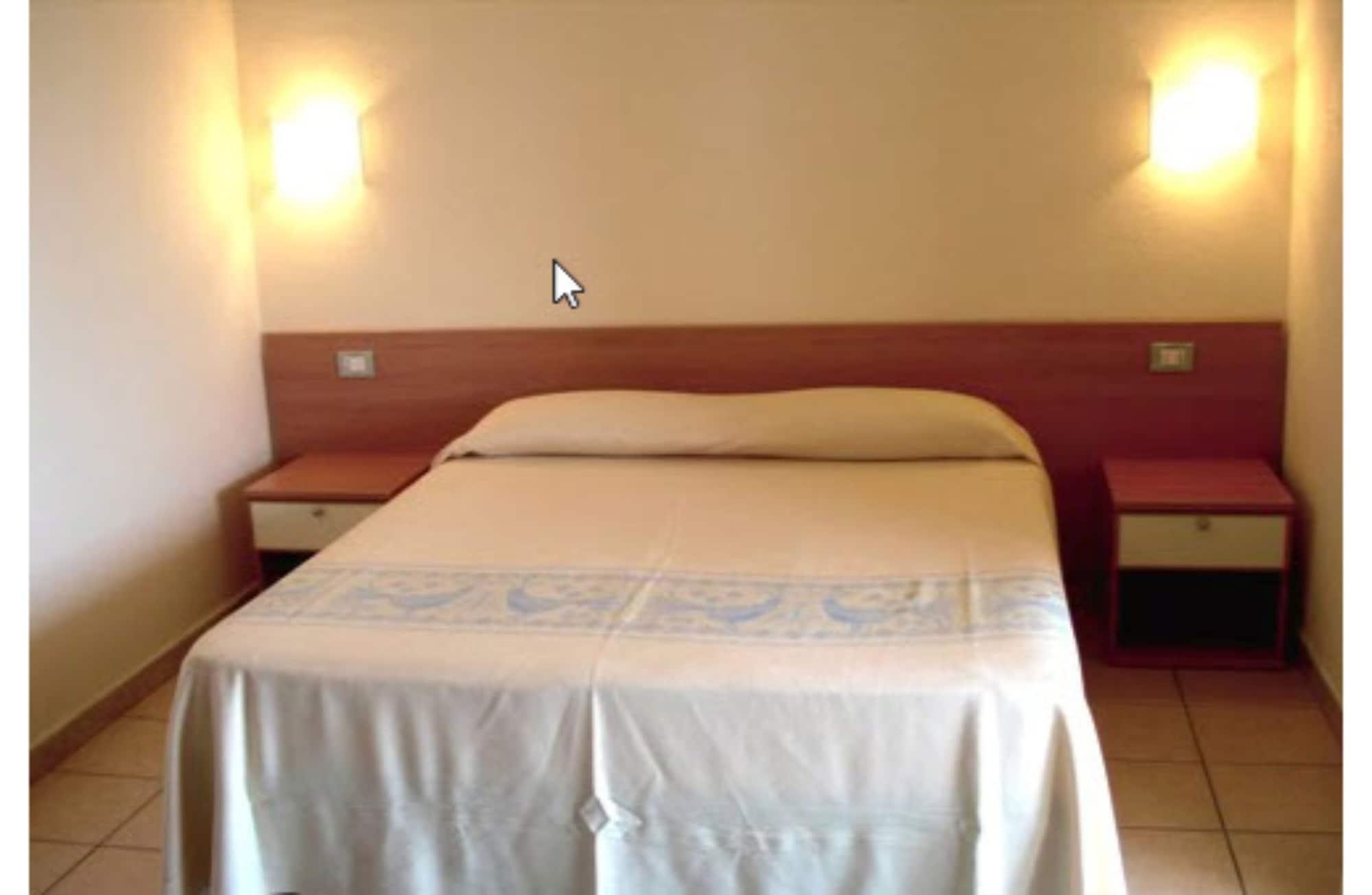 Hotel Baia Marina Orosei Exteriör bild