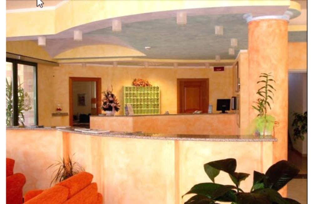 Hotel Baia Marina Orosei Exteriör bild