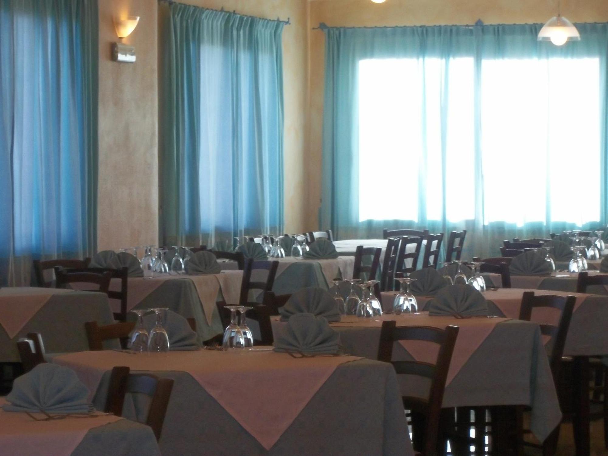 Hotel Baia Marina Orosei Restaurang bild