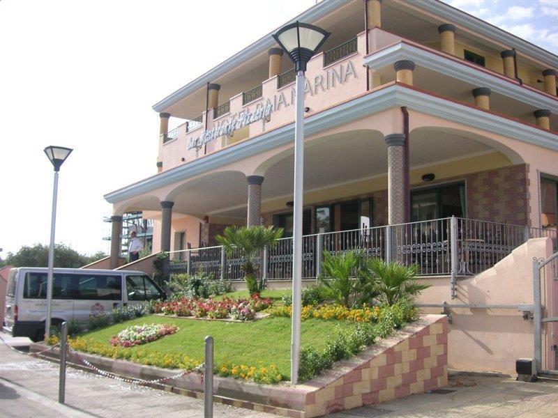 Hotel Baia Marina Orosei Exteriör bild