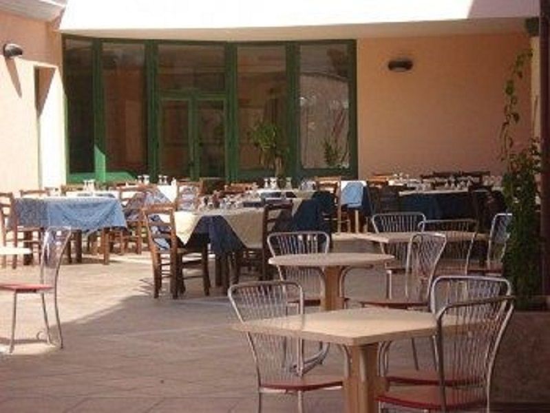 Hotel Baia Marina Orosei Exteriör bild