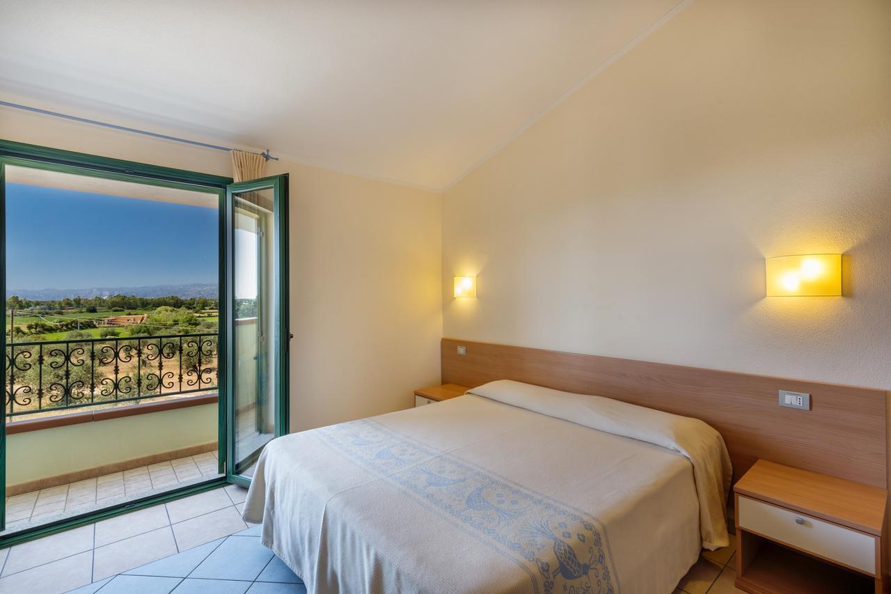 Hotel Baia Marina Orosei Exteriör bild