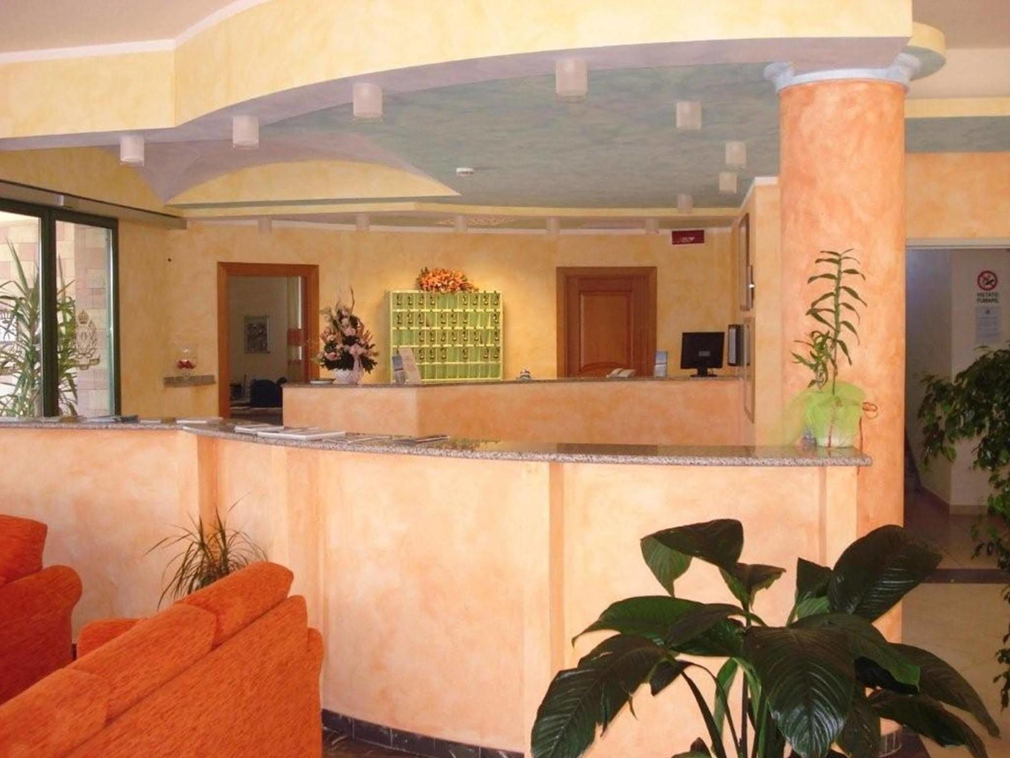 Hotel Baia Marina Orosei Exteriör bild